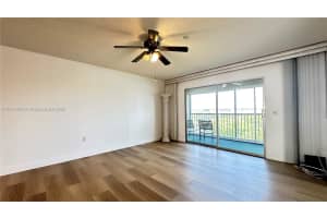 1351 Sw 141st Ave 407g Pembroke Pines, FL 33027 - MLS#A11814482