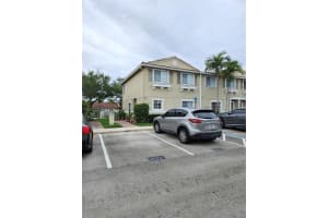 9279 Chambers St, Tamarac