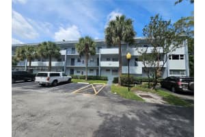 8380 Sands Point Blvd J110, Tamarac
