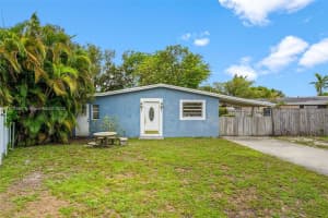 1728 NE 179th St, North Miami Beach, FL 33162 - MLS#A11814581