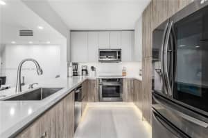 8855 Collins Ave APT 4G, Surfside, FL 33154, - MLS#A11814610