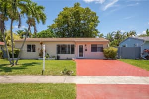 918 Ne 6th St Hallandale Beach, FL 33009 - MLS#A11814673