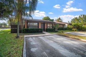 10300 Laurel Ct, Pembroke Pines, FL 33026, Sold 07/29/25