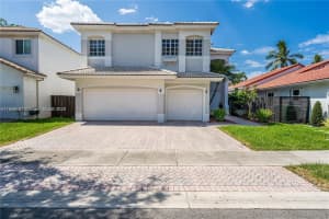 7048 Nw 107th Pl, Doral