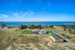 186 S Bear Pointe Dr, Lake Placid, FL 33852, - MLS#A11814791
