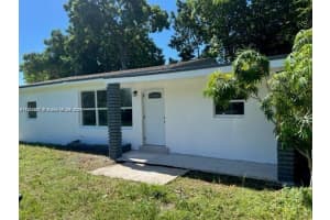 122 Harvard Rd West Park, FL 33023 - MLS#A11814867