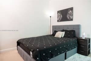 1900 N Bayshore Dr 3003, Miami