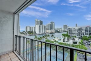 1000 Parkview Dr APT 818, Hallandale Beach, FL 33009, - MLS#A11814912