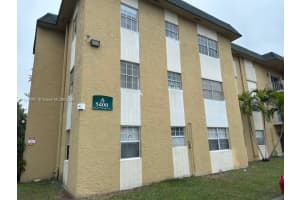 5400 SW 77th Ct APT 2R, Miami, FL 33155, - MLS#A11814961