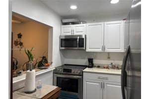 9041 Sunrise Lakes Blvd 311, Sunrise