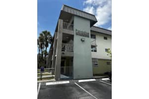 270 Layne Blvd 114, Hallandale Beach