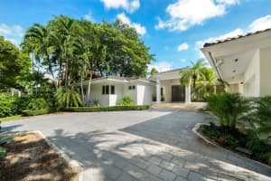 7155 Los Pinos Blvd Coral Gables, FL 33143 - Off Market