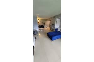 5773 Washington St J2, Hollywood