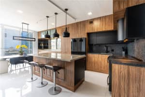 690 SW 1st Ct APT 3116, Miami, FL 33130, Sold 08/18/25