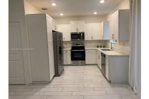 1041 Se 23rd Ter, Homestead