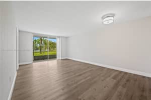 8060 Sunrise Lakes Dr N, Sunrise, FL 33322, Sold 08/22/25
