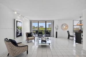 ELDORADO TOWERS, 3675 N Country Club Dr APT 401, Aventura, FL 33180, - MLS#A11815268