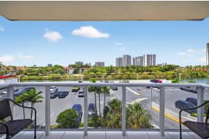 ELDORADO TOWERS, 3675 N Country Club Dr APT 401, Aventura, FL 33180, - MLS#A11815268