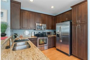 7702 Paddock Pl Davie, FL 33328 - MLS#A11815303