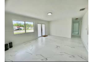11520 Sw 57th St Miami, FL 33173 - Off Market