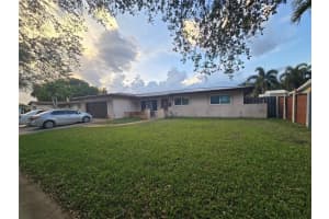 8331 Nw 18th St, Pembroke Pines