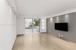 401 Ocean Dr APT 221, Miami Beach, FL 33139, Sold 08/27/25