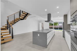 3122 Carter St Miami, FL 33133 - MLS#A11815570