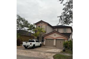 18393 Nw 88th Pl, Hialeah