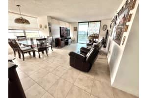 1100 St Charles Pl APT 712, Pembroke Pines, FL 33026, - MLS#A11815579