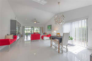 16189 Laurel Dr 25 Weston, FL 33326 - MLS#A11815620