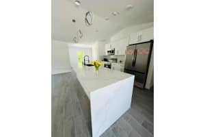 8036 104th Ct, Vero Beach, FL 32967, Sold 08/25/25