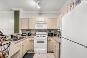 12006 SW 2nd St, Pembroke Pines, FL 33025, - MLS#A11815742