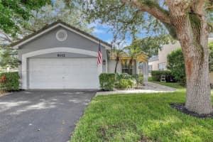 9012 Lake Park Cir S, Davie, FL 33328, Sold 08/13/25