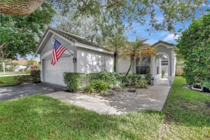 9012 Lake Park Cir S, Davie, FL 33328, Sold 08/13/25