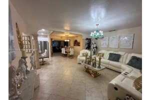 300 NW 77th Way, Pembroke Pines, FL 33024, - MLS#A11815782