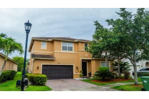 4452 Rainbow Ave, Weston, FL 33332, Sold 08/21/25