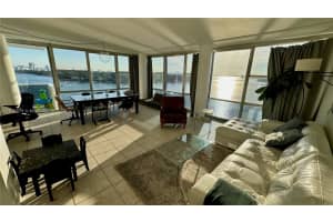 King Cole Condominium, 900 Bay Dr 727 725, Miami Beach, FL 33141, - MLS#A11815873