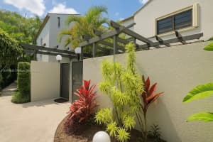 4700 Sw 67th Ave P11, Miami
