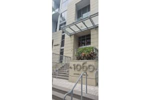 1060 Brickell Ave 3417, Miami