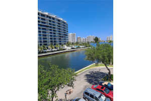 3255 Ne 184th St 12402, Aventura