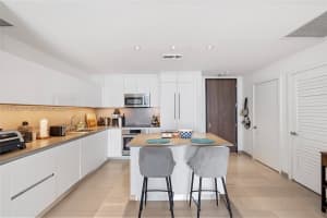 88 SW 7th St Apartment 1205, Miami, FL 33130, - MLS#A11816086