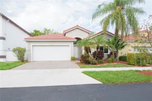 5402 NW 110th Ave, Doral, FL 33178 - MLS#A11816126