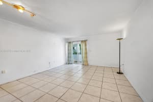 2465 SW 18th Ave APT 3210, Miami, FL 33145, - MLS#A11816173