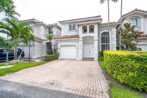 10914 NW 70th St, Doral, FL 33178, Sold 07/21/25