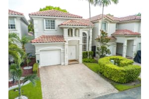 10914 NW 70th St, Doral, FL 33178, Sold 07/21/25