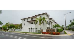 8760 Nw 97th Ave 203, Doral