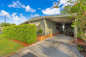 8360 Sw 21st St Davie, FL 33324 - MLS#A11816276