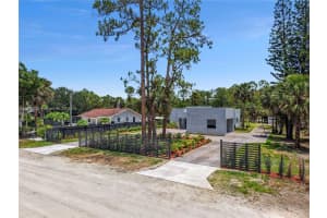1902 Della Dr, Naples, FL 34117, - MLS#A11816335