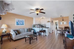 1000 SW 11th Ave APT 17E, Hallandale Beach, FL 33009, - MLS#A11816350
