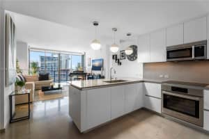 68 SE 6th St Apt 1704, Miami, FL 33131, - MLS#A11816404